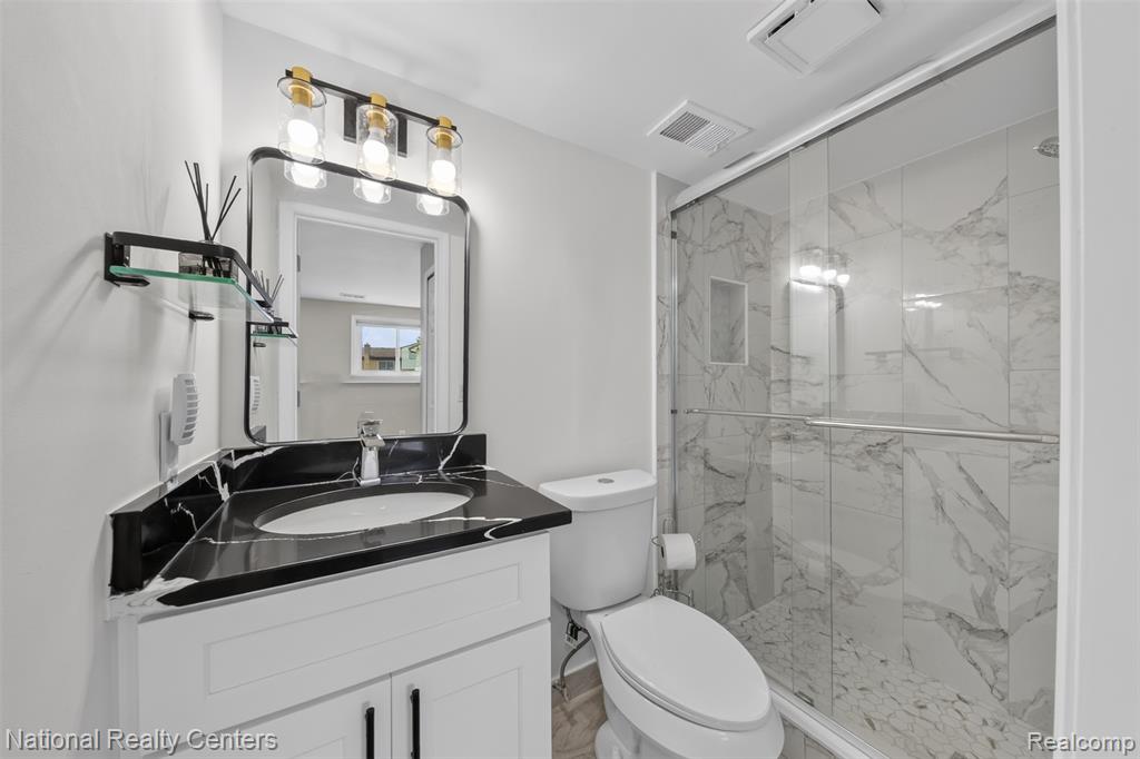 40014 Eagle Drive, Sterling Heights, MI 48310 — Photo 56