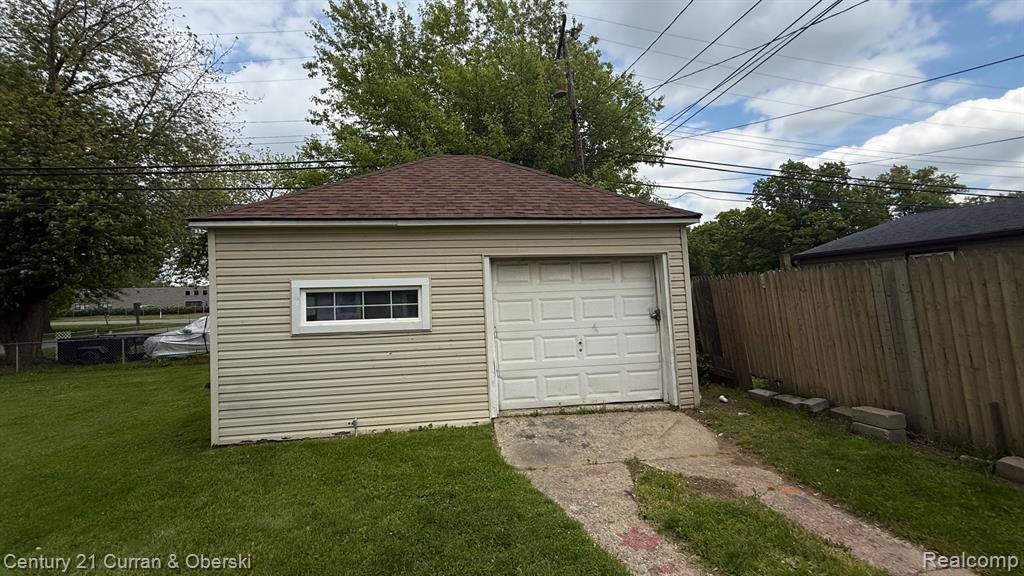 6811 McGuire Street, Taylor, MI — Photo 11