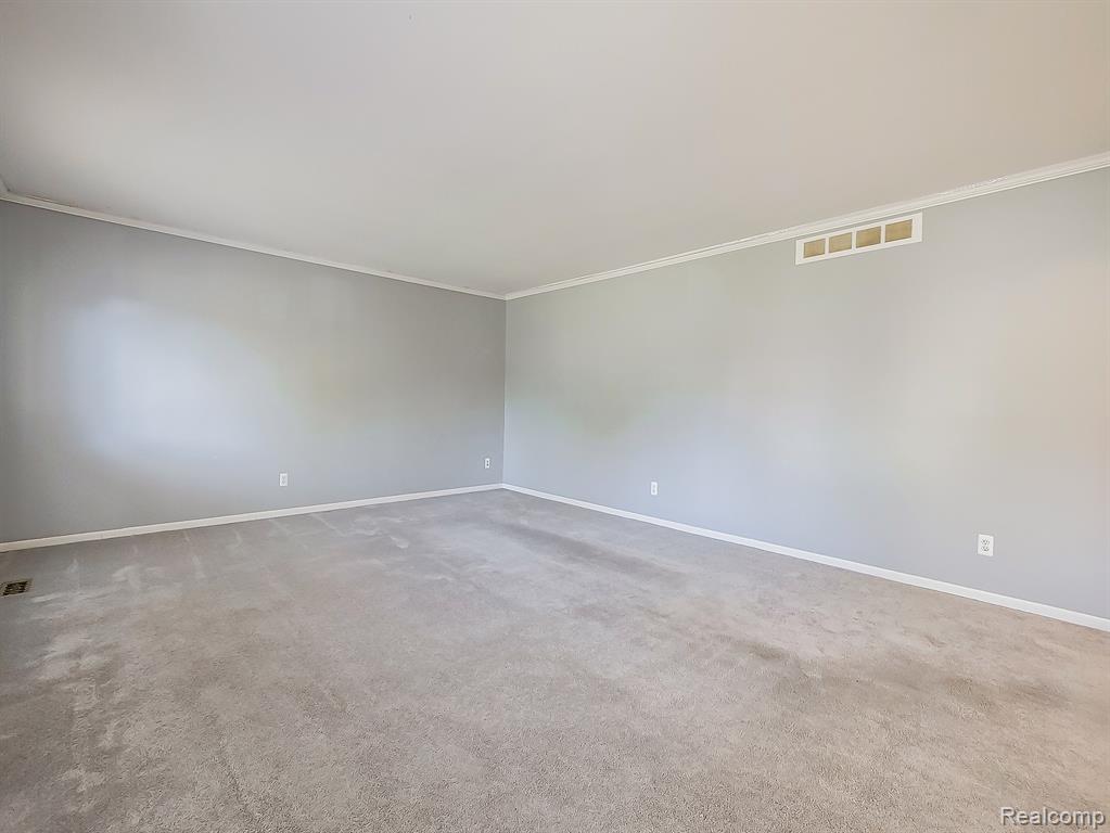 7329 Camelot Drive, West Bloomfield, MI — Photo 9