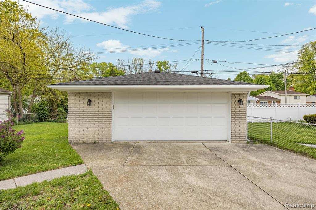 39619 Peters Drive, Canton, MI 48187 — Photo 42
