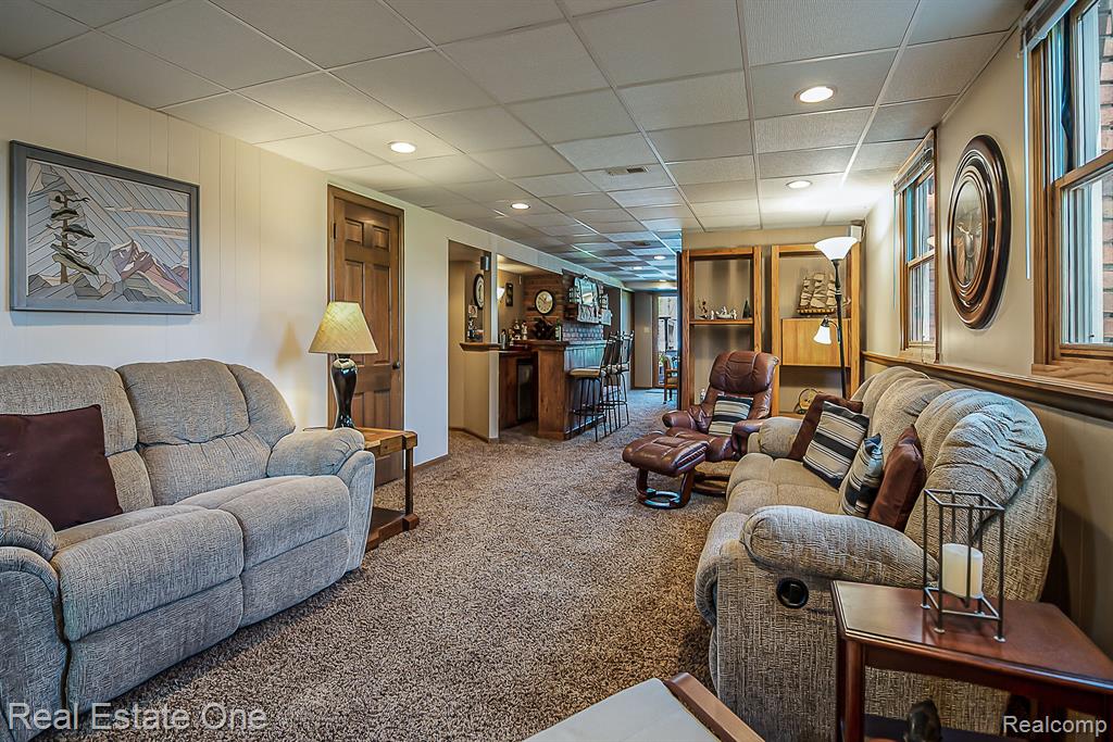 7311 BISCAYNE Court, White Lake, MI 48383 — Photo 31