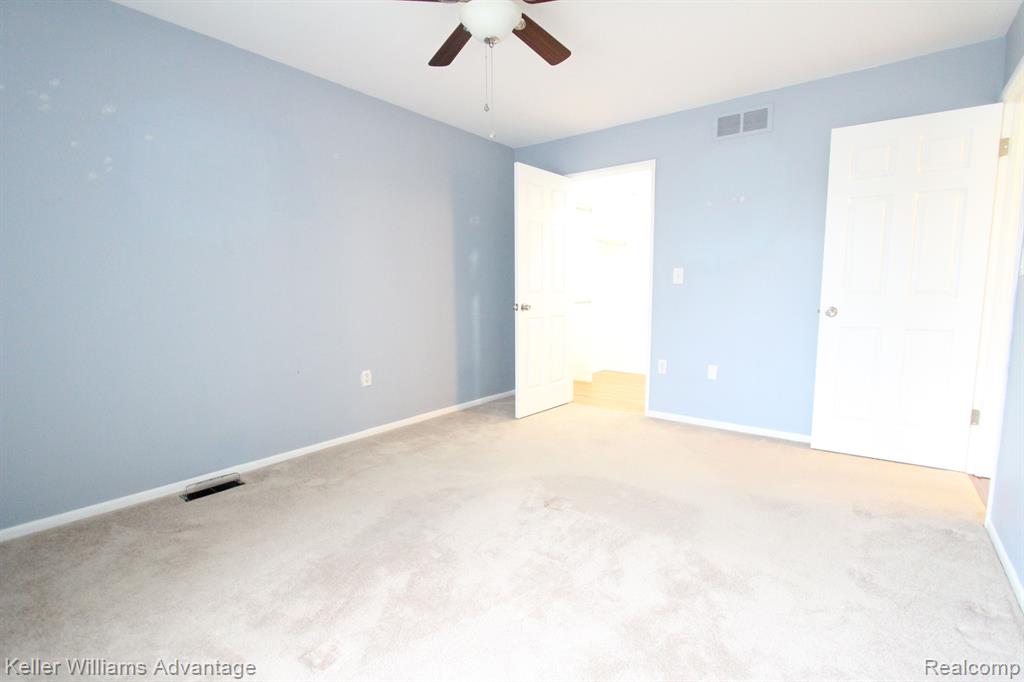 39837 Village Wood Lane, Novi, MI — Photo 15
