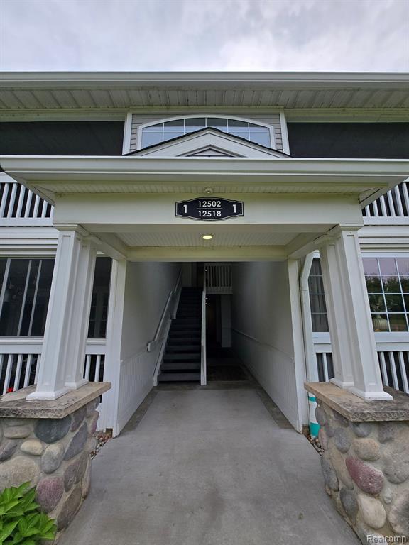 12516 Saint Andrews Way, 23, Fenton, MI 48430 — Photo 2