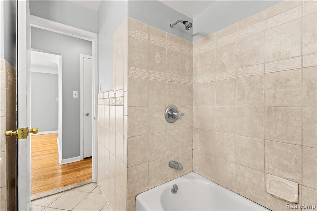 22530 Leewin Street, Detroit, MI 48219 — Photo 14