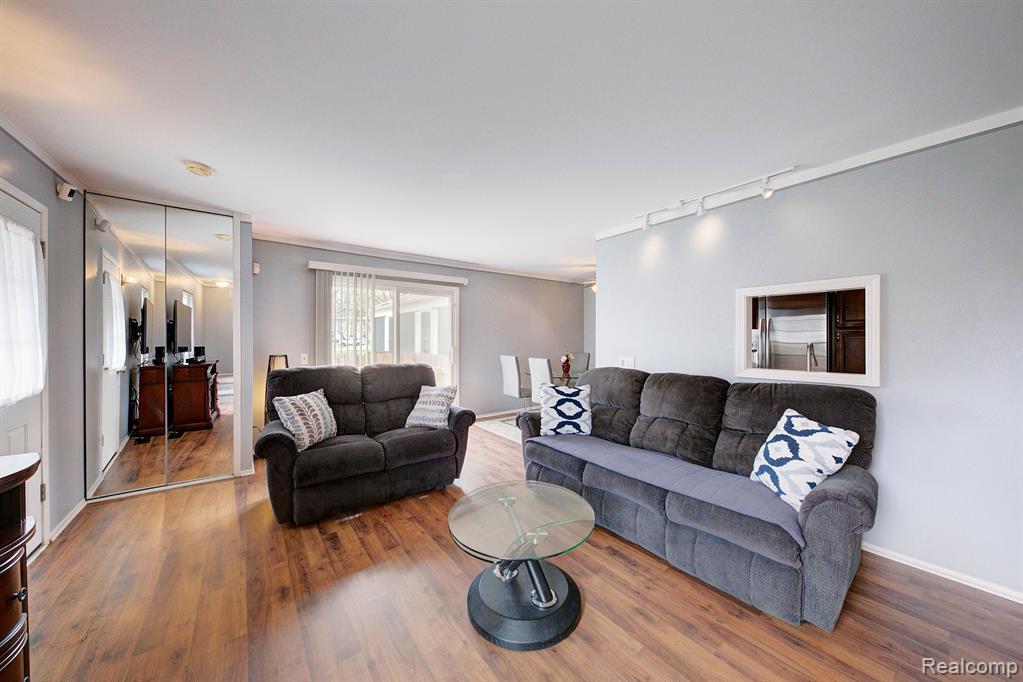23535 N ROCKLEDGE, Novi, MI — Photo 8