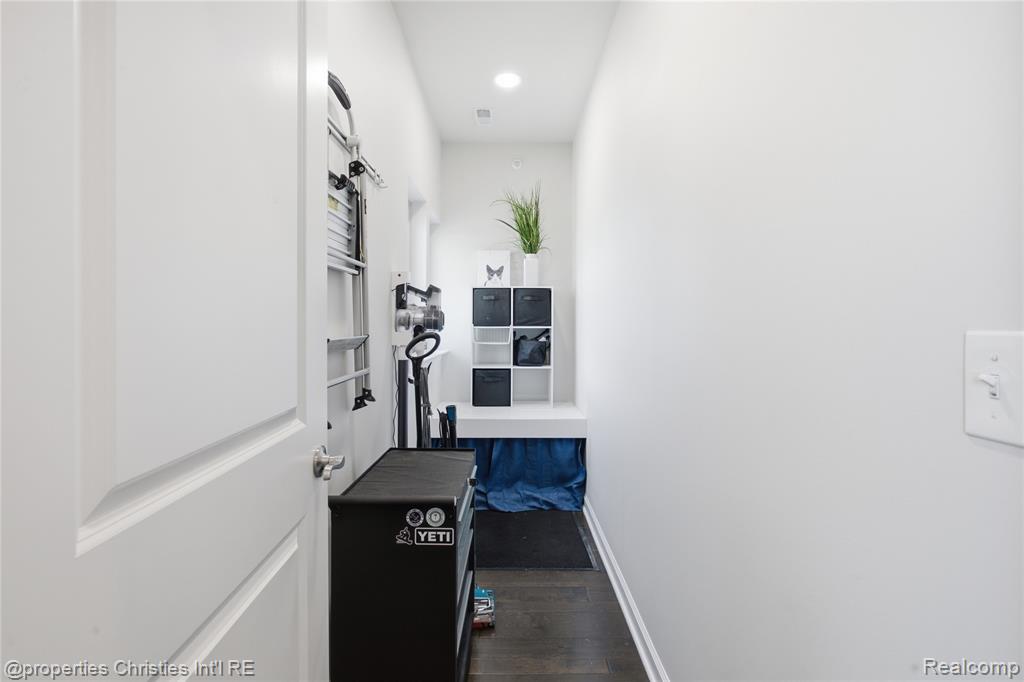 5530 Arbor Chase Drive, 14, Ann Arbor, MI 48103 — Photo 16