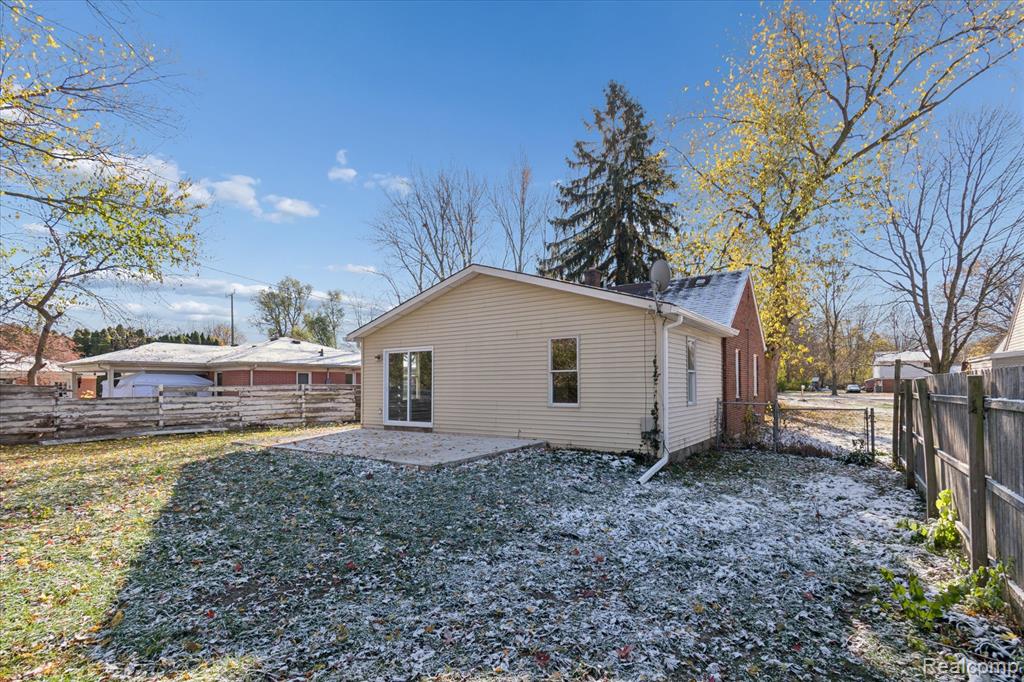 49934 W Huron River Drive, Belleville, MI 48111 — Photo 37