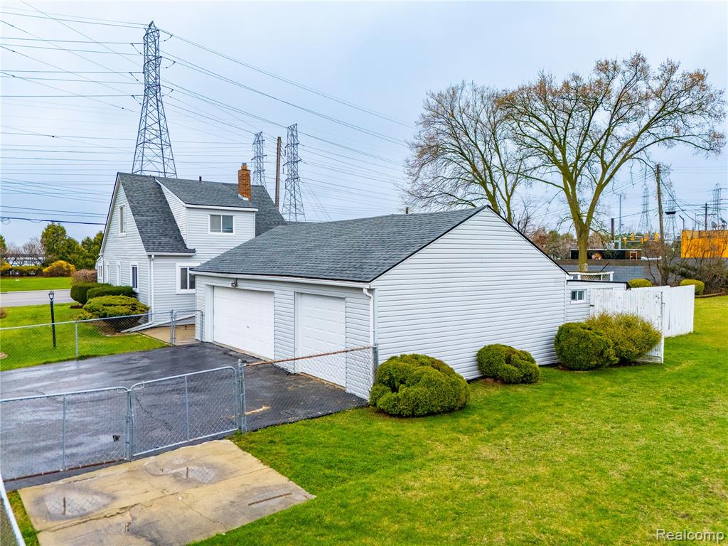 640 Martin Luther King Jr Boulevard S, Pontiac, MI 48341 — Photo 41