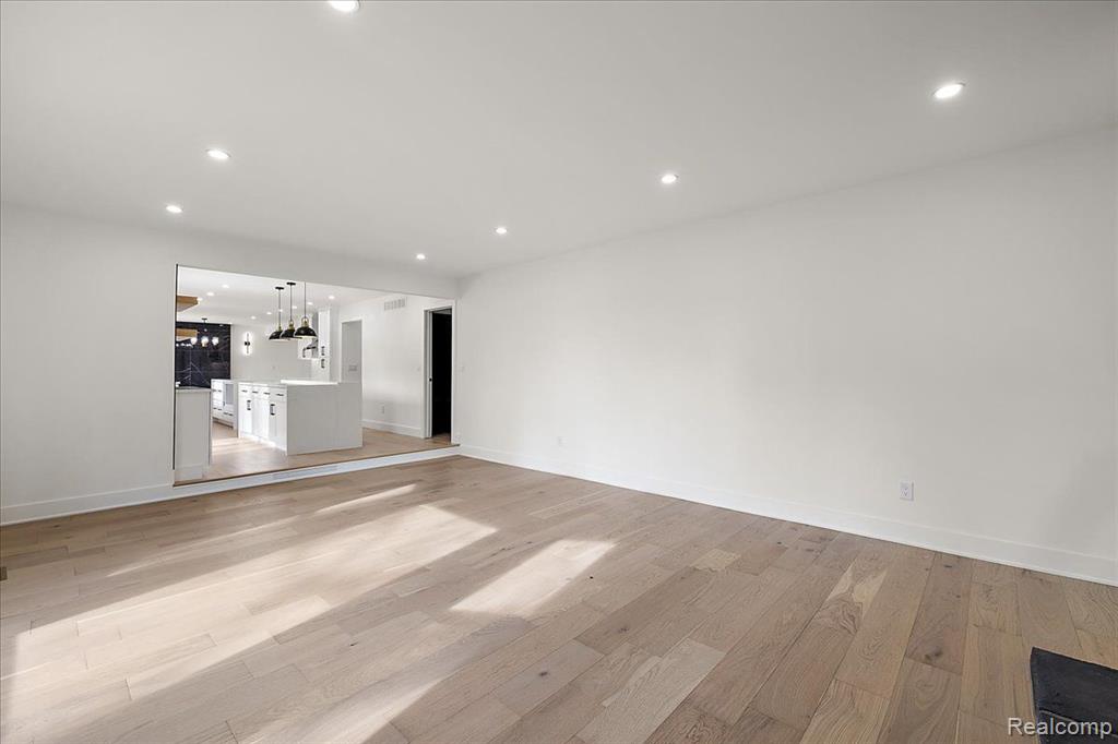 61561 N RIDGE Trail, Washington, MI — Photo 23