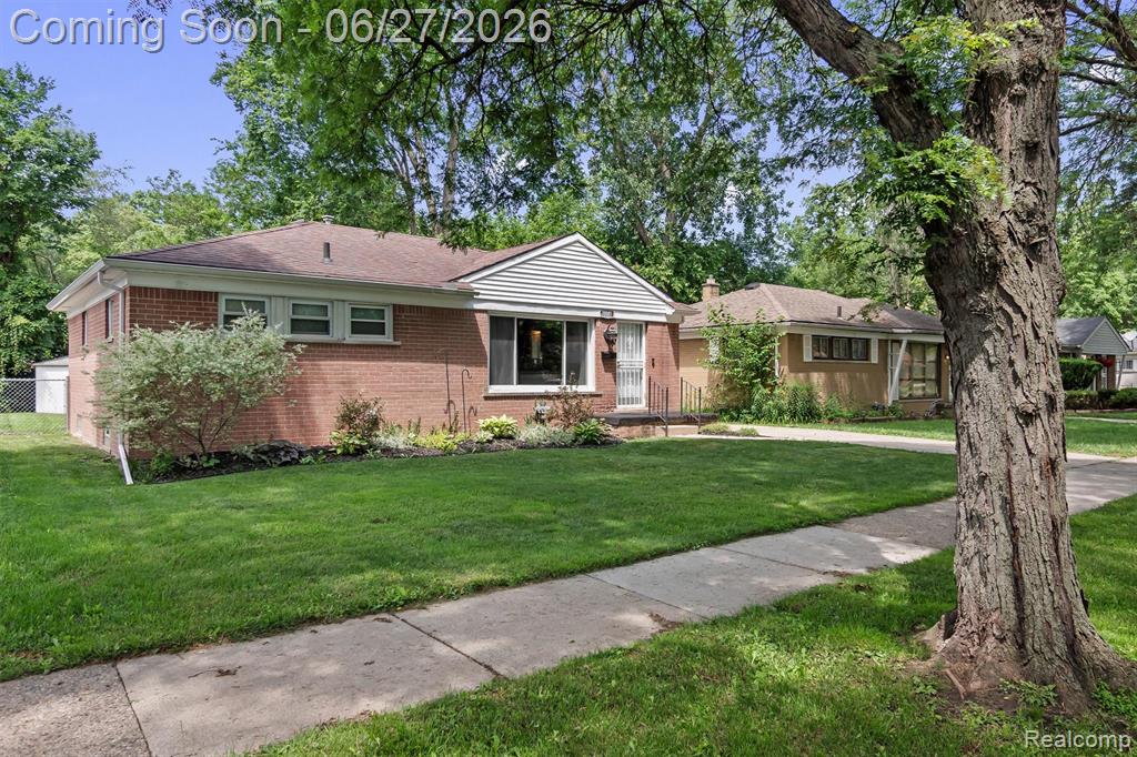 21641 Sussex Street, Oak Park, MI 48237