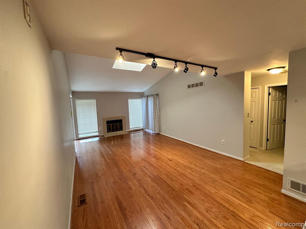6633 Bellows Court, West Bloomfield, MI — Photo 8
