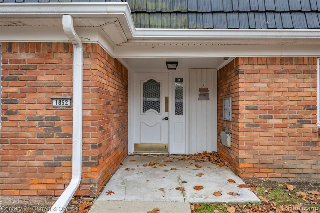 1852 COLONIAL VILLAGE Way, 3, Waterford, MI 48328 — Photo 29