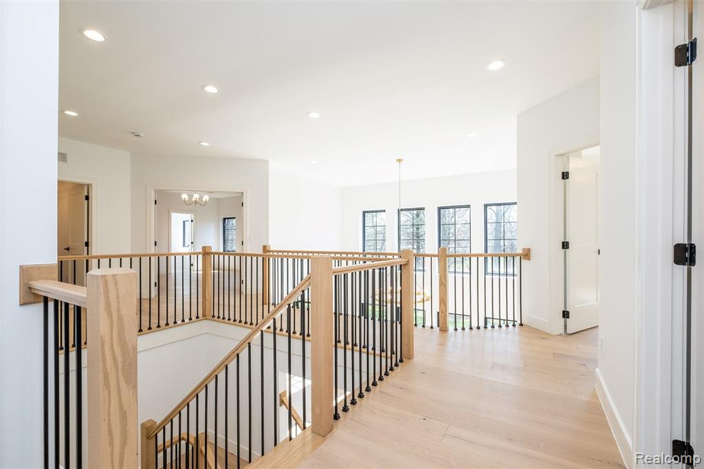 50 Lesdale Drive, Troy, MI 48085 — Photo 38