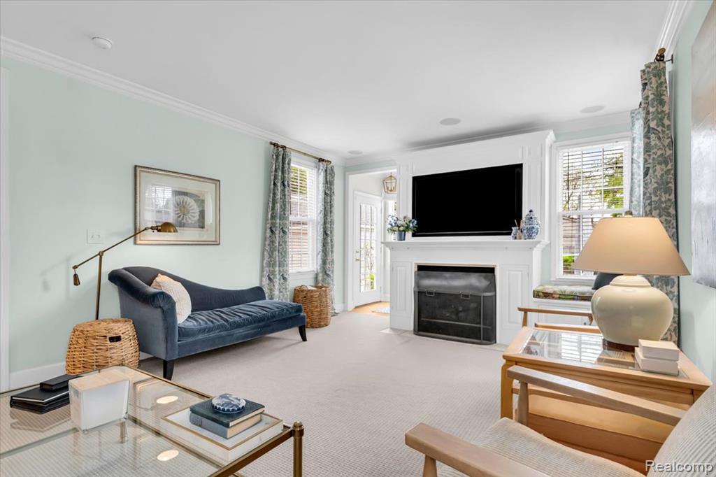 784 University Place, Grosse Pointe, MI 48230 — Photo 15