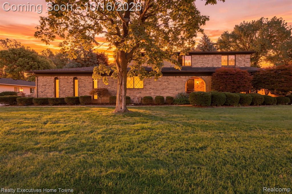 38670 Santa Barbara Street, Clinton Twp, MI 48036