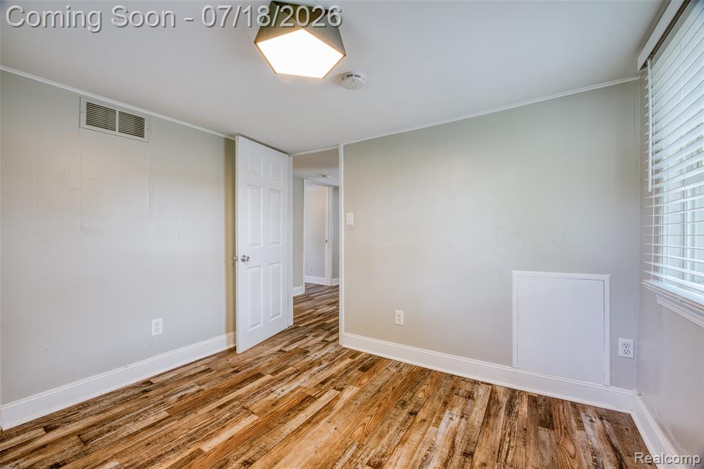 5660 Kingston Street, Dearborn Heights, MI 48125 — Photo 26