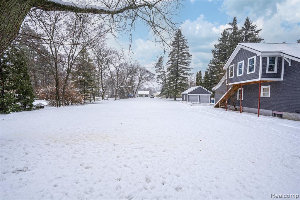 433 N Saginaw Street, Holly, MI 48442 — Photo 9