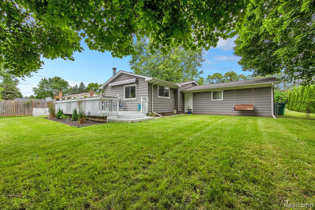 861 W SEYMOUR LAKE Road S, Oxford, MI 48371 — Photo 9