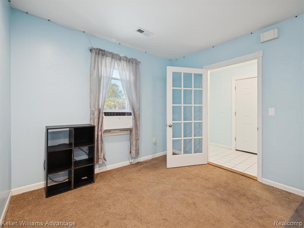 6008 Burroughs Avenue, Sterling Heights, MI 48314 — Photo 5
