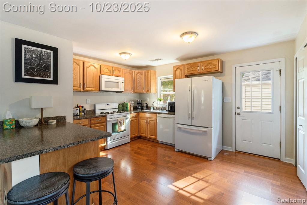 809 Richard Street, Holly, MI 48442 — Photo 5