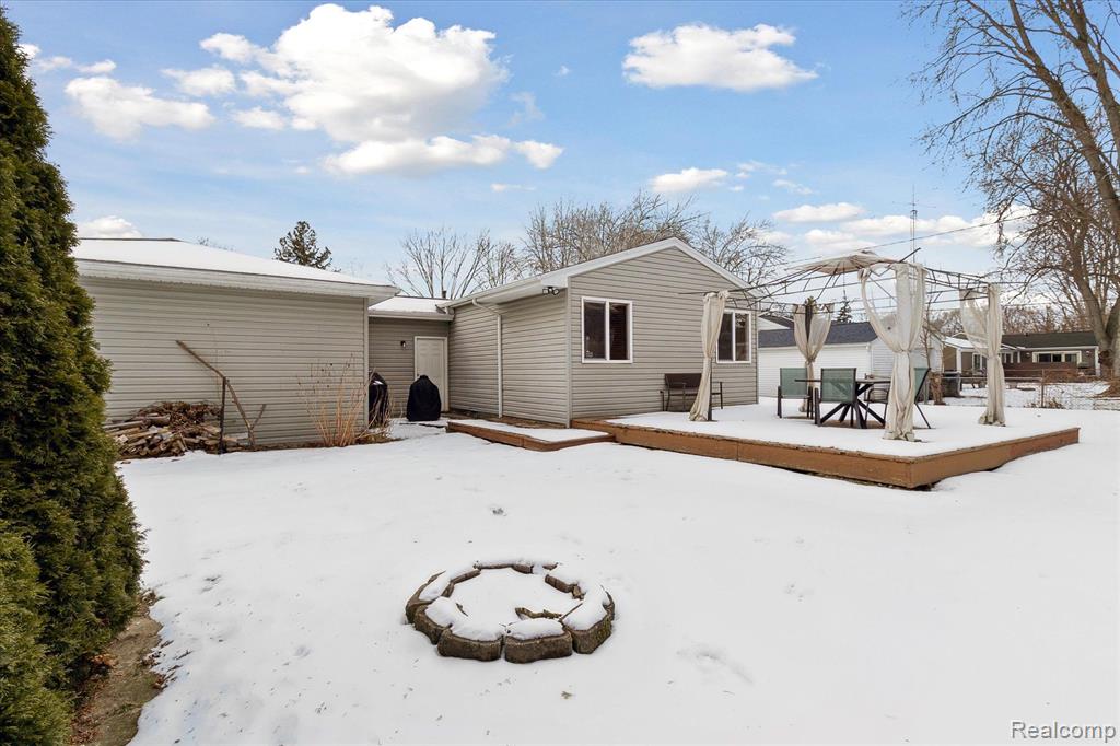 50770 Gravel Ridge, Shelby Twp, MI 48317 — Photo 2