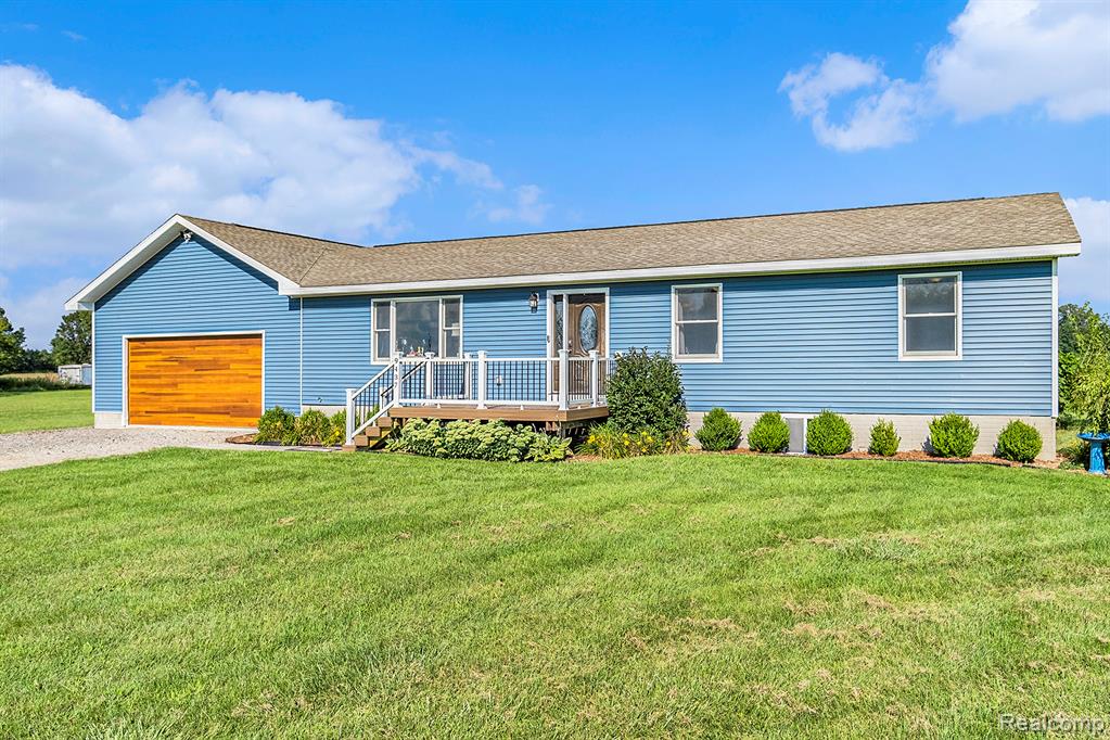 9437 Sheridan Road, Gaines Vlg, MI 48436 — Photo 2