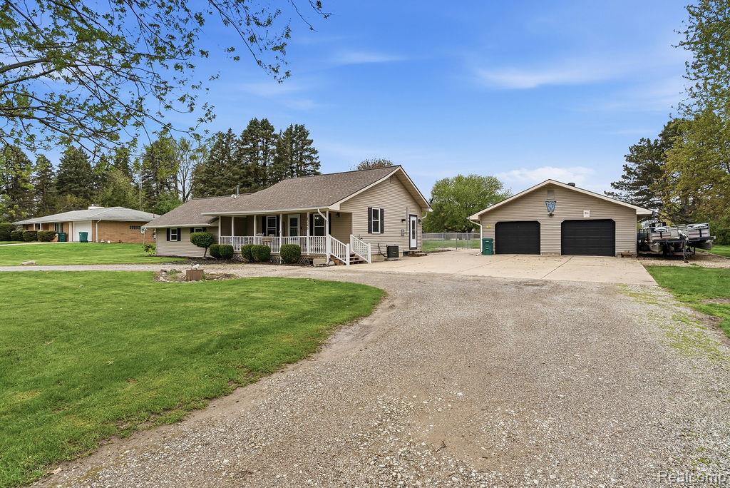 4246 S Durand Road, Durand, MI 48429 — Photo 3