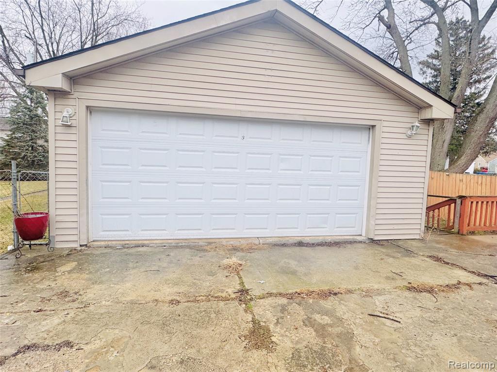 4449 Academy Street, Dearborn Heights, MI 48125 — Photo 3