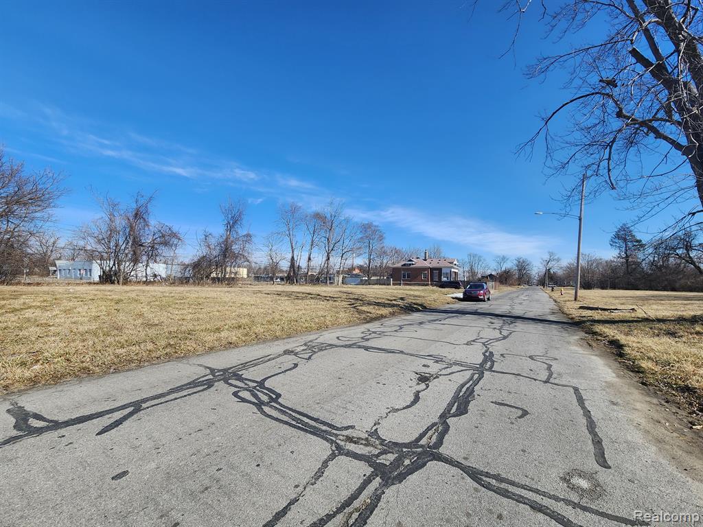 623 W BRENTWOOD Street, Highland Park, MI 48203 — Photo 4