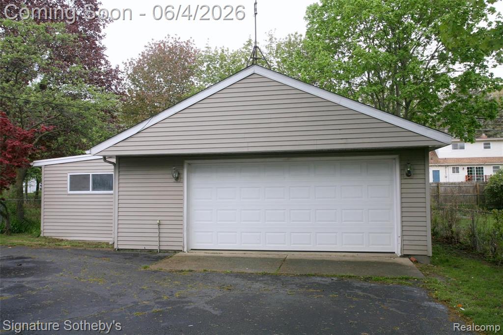 6038 S Main Street, Clarkston, MI — Photo 3