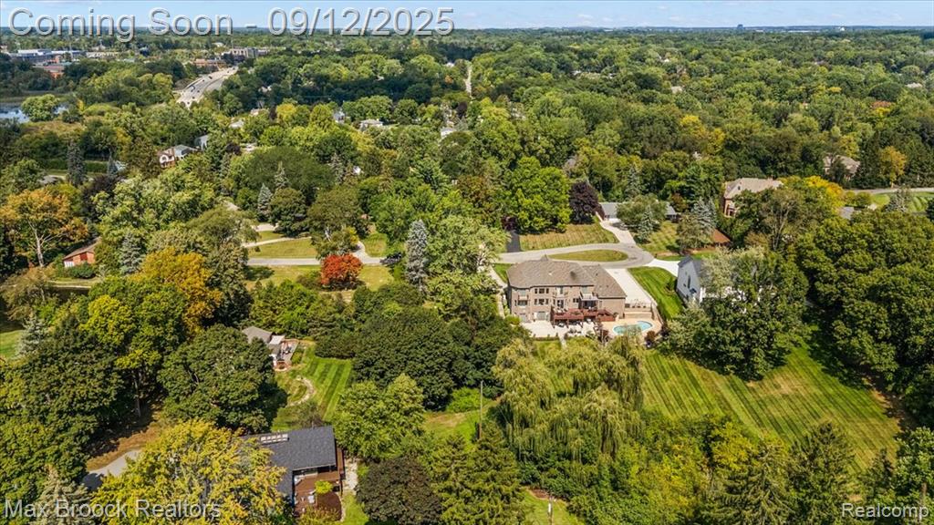 1027 Joanne Court, Bloomfield Hills, MI 48302 — Photo 32