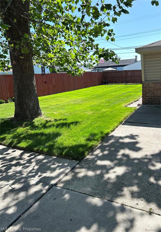 431 Deering Street, Garden City, MI — Photo 19