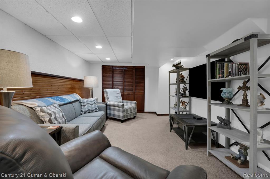 21539 Deerfield Drive, Woodhaven, MI 48183 — Photo 29