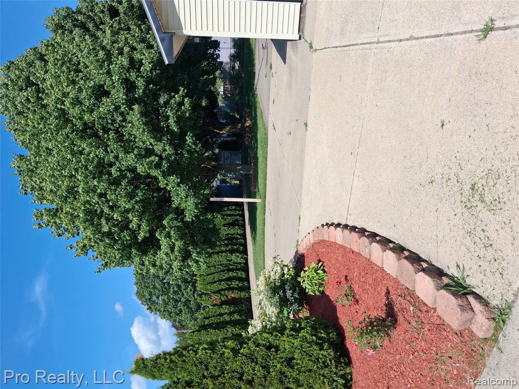 2219 Lakeview Avenue, Ypsilanti, MI 48198 — Photo 6