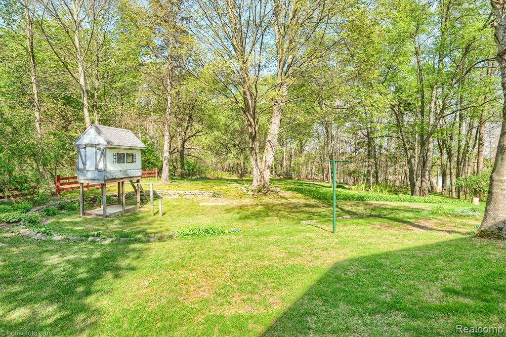 2676 Porcupine Trail, Lapeer, MI 48446 — Photo 5
