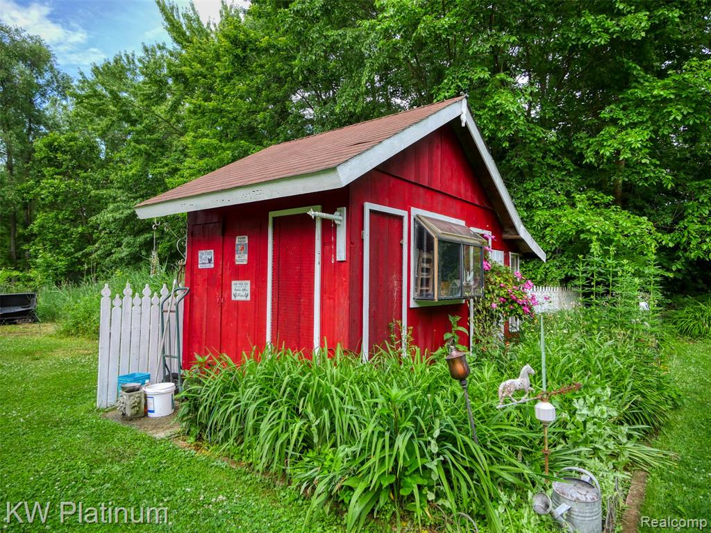 6636 Broadbridge Road, Cottrellville, MI — Photo 14