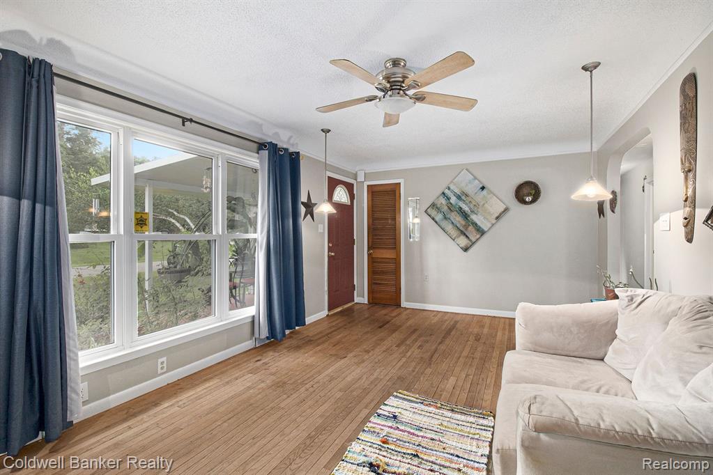 61722 FAIRLAND Drive, South Lyon, MI 48178 — Photo 12