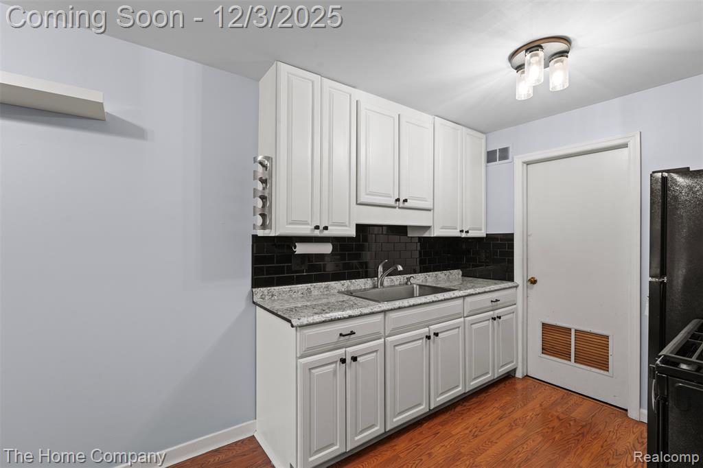 4223 Venoy Road, Wayne, MI 48184 — Photo 12