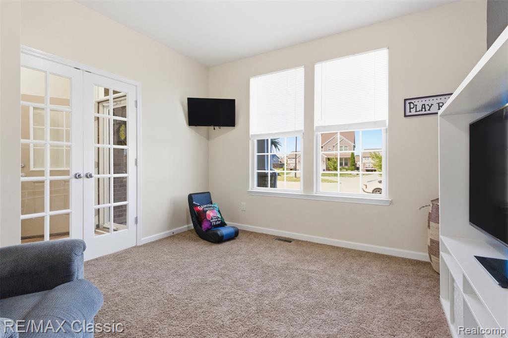 7946 Russell Drive, Westland, MI — Photo 12
