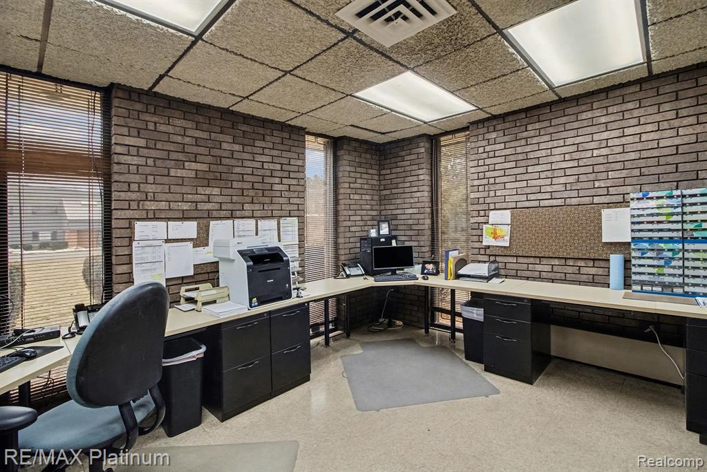 1200 HOLDEN AVENUE, Milford, MI, 48381