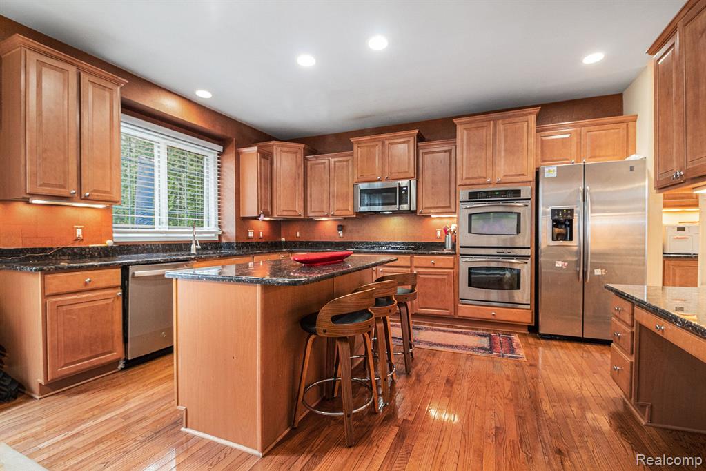 49532 GREAT FALLS Road, Canton, MI 48188 — Photo 13