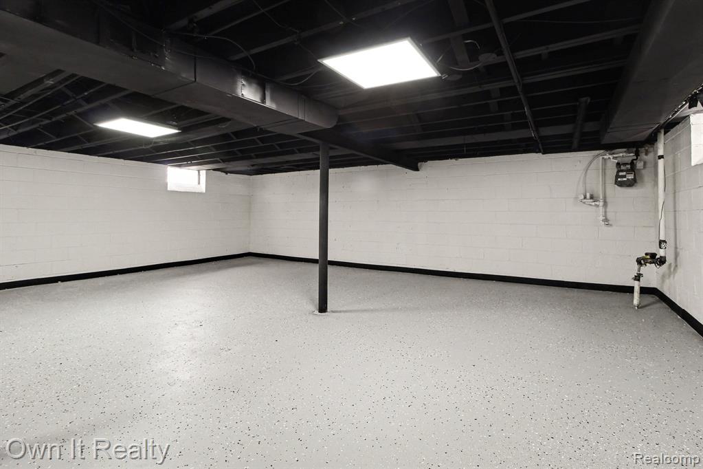 15574 Fox, Redford, MI 48239 — Photo 23