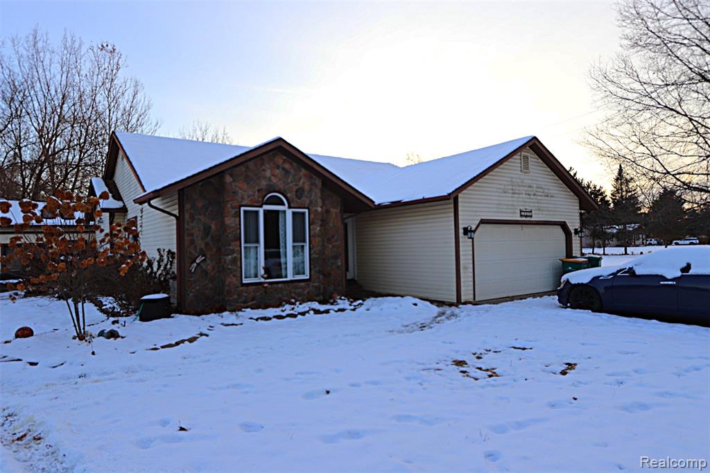 31657 Sibley Road, New Boston, MI 48164 — Photo 2