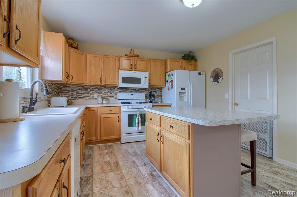 4404 Partridge Lane, Newport, MI 48166 — Photo 14