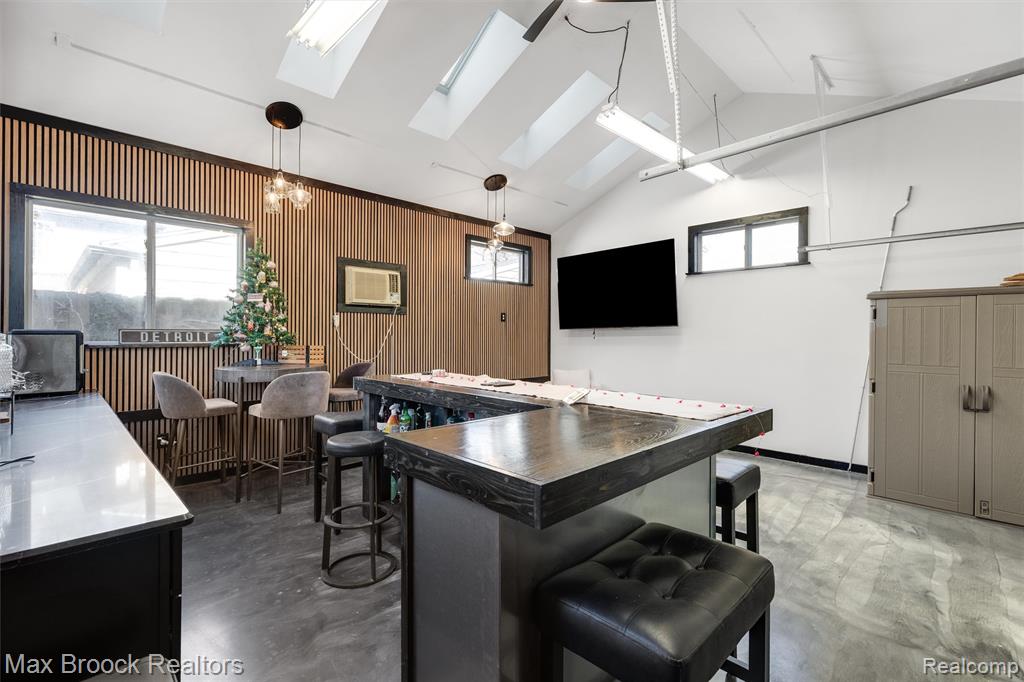 49 AMHERST Road, Pleasant Ridge, MI — Photo 30