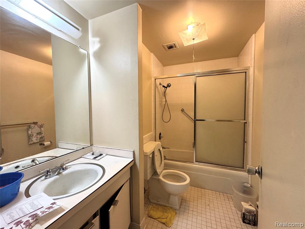 8200 E Jefferson Avenue, 404, Detroit, MI 48214 — Photo 10