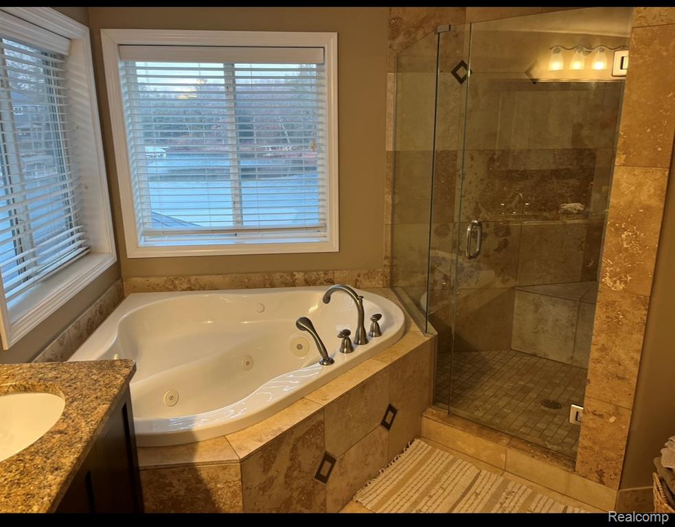 472 Shorewood Court, Lake Orion, MI 48362 — Photo 44