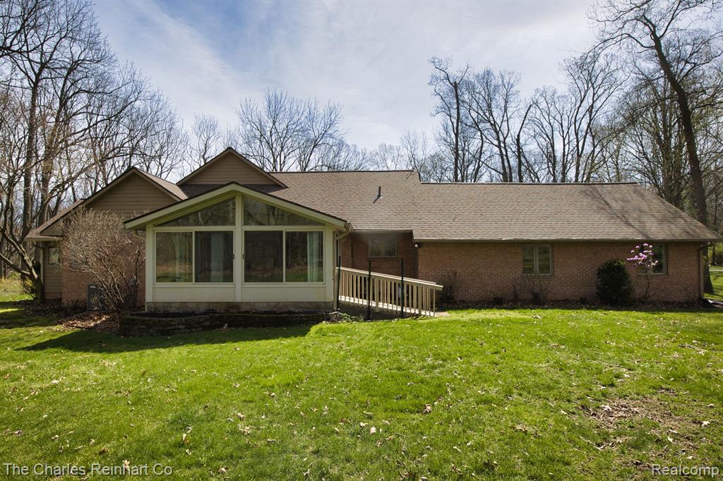 8494 CEDAR HILLS Drive, Dexter, MI 48130 — Photo 3