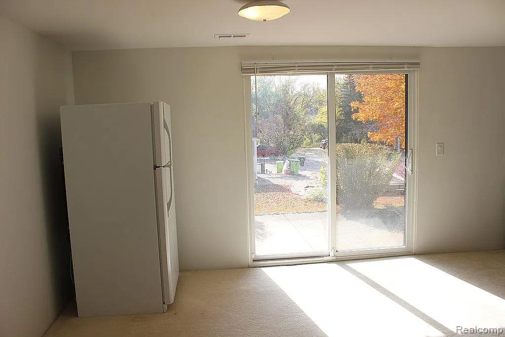 950 NEW HAVEN Court, Northville, MI 48167 — Photo 11