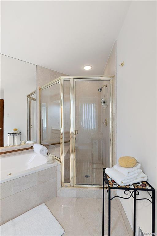 5385 POND BLUFF Drive, West Bloomfield, MI 48323 — Photo 42